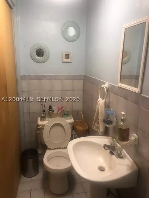 Bath - 770 E 17th St, Hialeah, FL 33010 photo 3 of 3