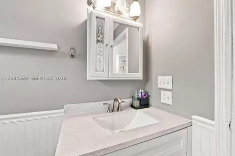 Bath - 1575 Harlock Rd, Melbourne, FL 32934 photo 1 of 5