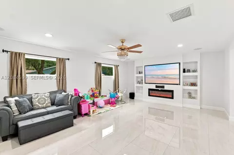 Living - 1575 Harlock Rd, Melbourne, FL 32934 photo 1 of 1