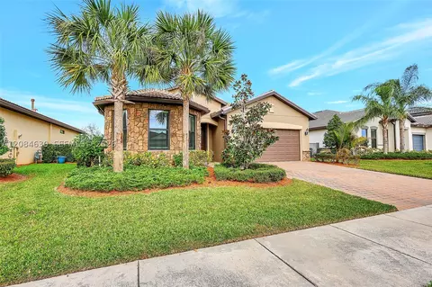 727 SE Boboli Way, Port Saint Lucie, FL 34984