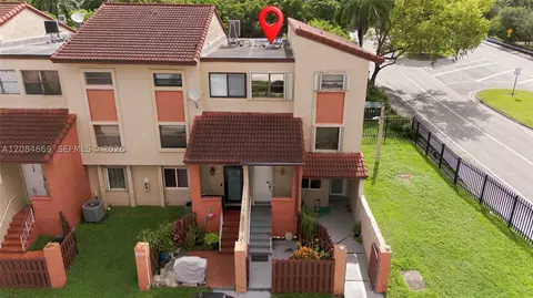 9905 NW 9th St Cir #12-21, Miami, FL 33172