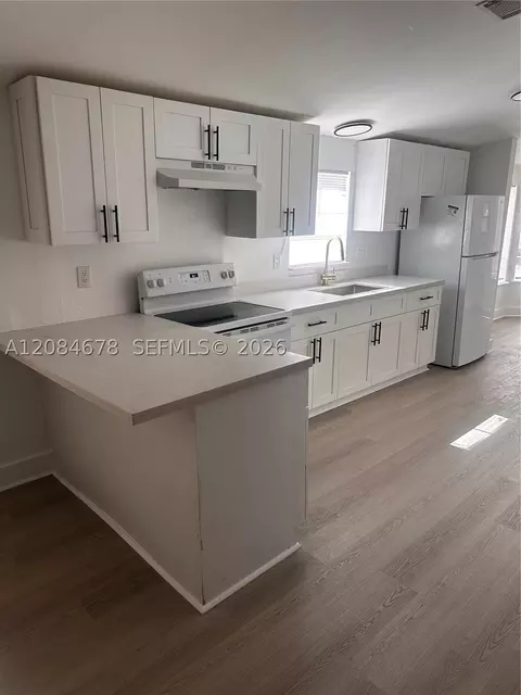 Kitchen - 131 Oak Dr, Clewiston, FL 33440 photo 1 of 3