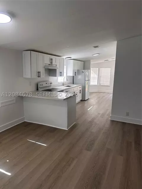 Kitchen - 131 Oak Dr, Clewiston, FL 33440 photo 3 of 3