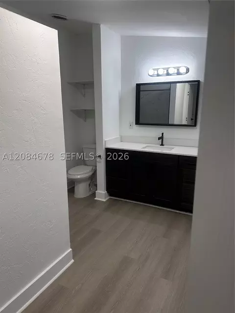 Bath - 131 Oak Dr, Clewiston, FL 33440 photo 2 of 5