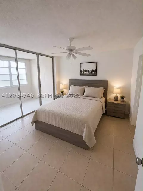 9440 Live Oak Pl #106, Davie, FL 33324
