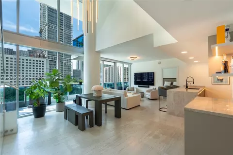 200 Biscayne Blvd Way #508, Miami, FL 33131