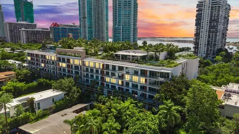 2200 Brickell Ave #422, Miami, FL 33129