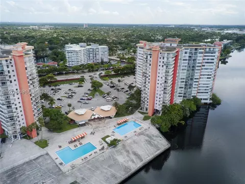 1301 NE Miami Gardens Dr #515W, Miami, FL 33179