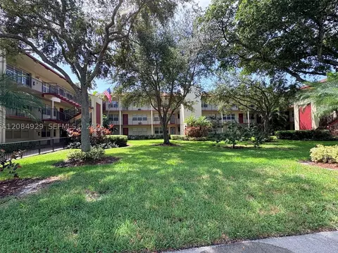 13350 SW 1st St #107P, Pembroke Pines, FL 33027