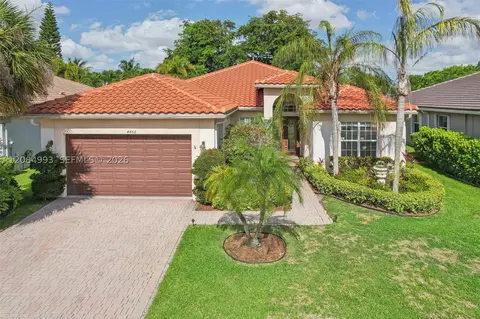 4460 Mariners Cove Dr, Wellington, FL 33449