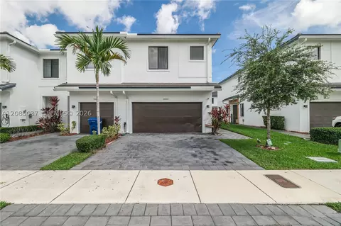 10841 SW 233rd St, Homestead, FL 33032