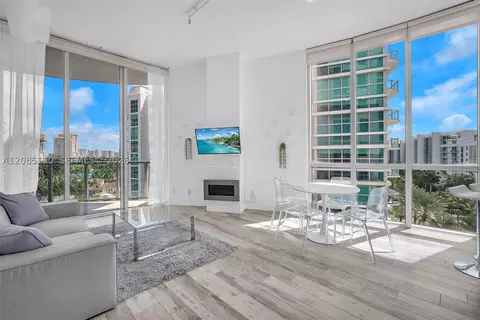 3029 NE 188th St #725, Aventura, FL 33180