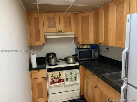 4725 NW 7th St #203-3, Miami, FL 33126