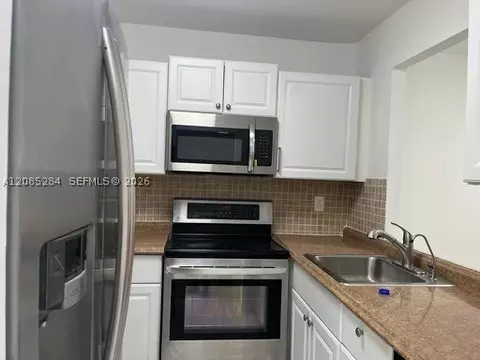540 SE 2nd Ave #J3, Deerfield Beach, FL 33441
