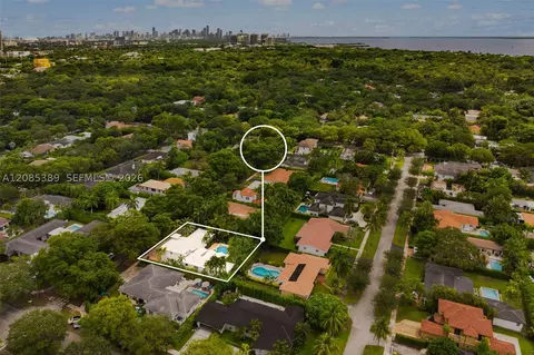 View/Area - 444 Bargello Ave, Coral Gables, FL 33146 photo 4 of 6