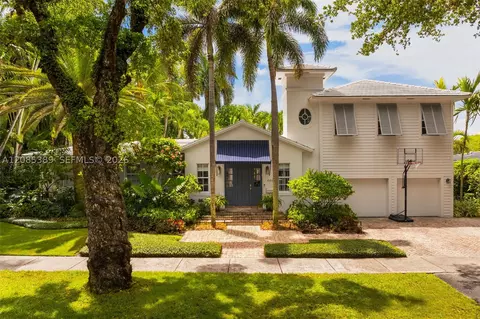 Exterior - 444 Bargello Ave, Coral Gables, FL 33146 photo 2 of 6