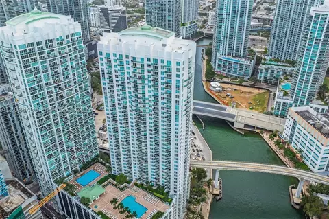 31 SE 5th St #2808, Miami, FL 33131
