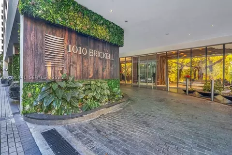 1010 Brickell Ave #1810, Miami, FL 33131