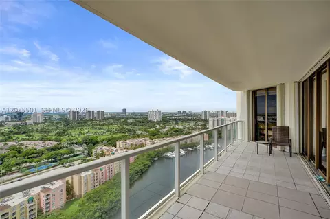 19500 Turnberry Way #23C, Aventura, FL 33180