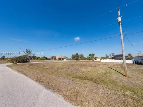 2857 NW 5th Ter, Cape Coral, FL 33993