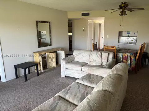 8021 N Sunrise Lakes Dr #310, Sunrise, FL 33322
