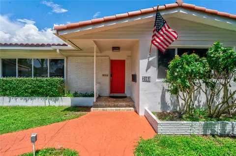 2161 NE 171st St, North Miami Beach, FL 33162