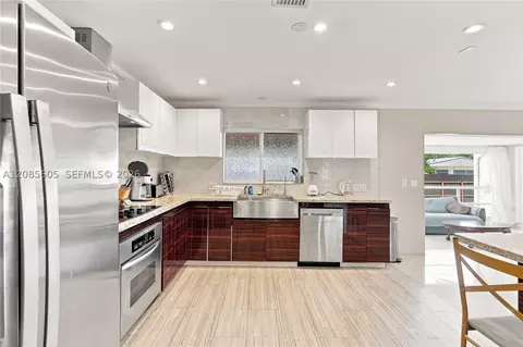 2161 NE 171st St, North Miami Beach, FL 33162