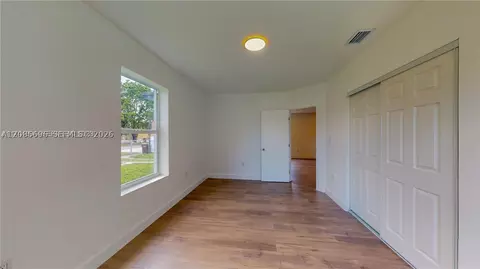 Bedroom - 511 SE 2nd St, Hialeah, FL 33010 photo 1 of 5
