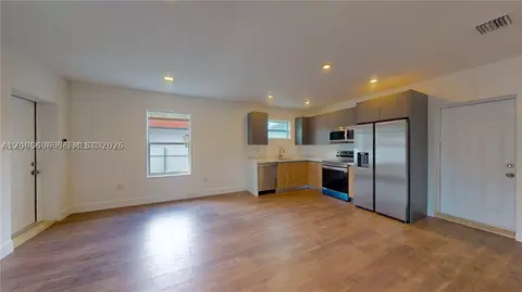 Living - 511 SE 2nd St, Hialeah, FL 33010 photo 3 of 6