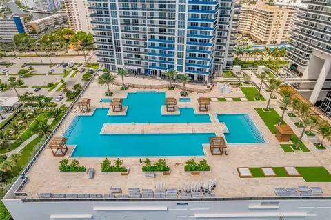 1850 S Ocean Dr #706, Hallandale Beach, FL 33009