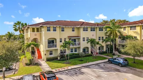 260 NW 109th Ave #206, Miami, FL 33172