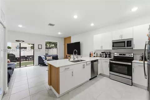 11467 W 34th Ct, Hialeah, FL 33018