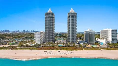 4779 Collins Ave #2906, Miami Beach, FL 33140