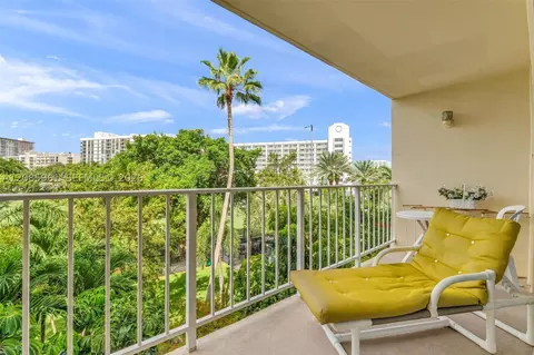 200 178th Dr #409, Sunny Isles Beach, FL 33160