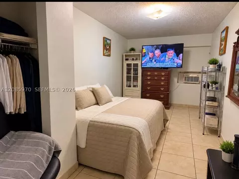 1010 E 8th Ct, Hialeah, FL 33010 photo 7