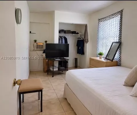 1010 E 8th Ct, Hialeah, FL 33010 photo 8