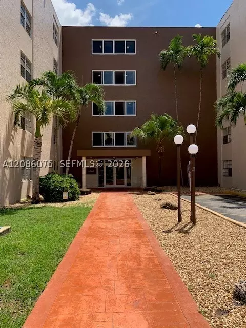 6960 Miami Gardens Dr #2-530A, Hialeah, FL 33015