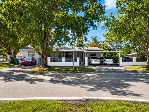 3445 NW 191st St, Miami Gardens, FL 33056