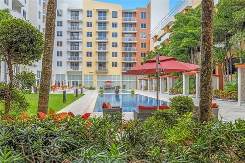 2775 NE 187th St #120, Aventura, FL 33180