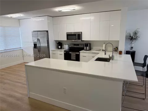 2560 NW 103rd Ave #402, Sunrise, FL 33322
