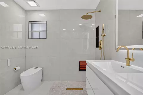 Bath - 14298 Ruby Pointe Dr, Delray Beach, FL 33446 photo 8 of 11