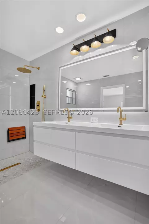 Bath - 14298 Ruby Pointe Dr, Delray Beach, FL 33446 photo 9 of 11