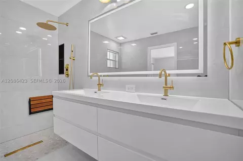Bath - 14298 Ruby Pointe Dr, Delray Beach, FL 33446 photo 6 of 11