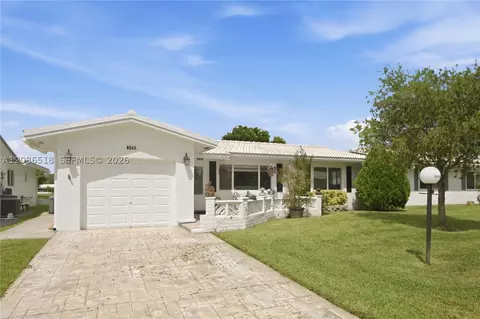 8543 NW 13th Ct, Plantation, FL 33322