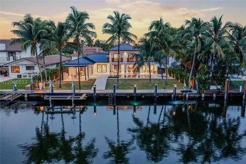 415 Holiday Dr, Hallandale Beach, FL 33009