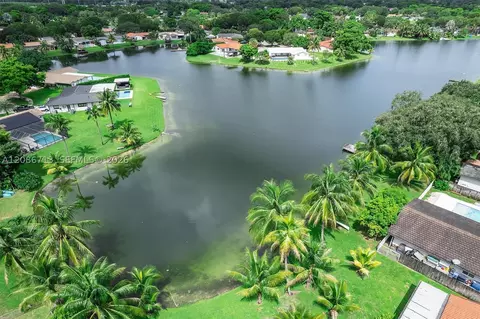 View/Area - 7111 Bamboo St, Miami Lakes, FL 33014 photo 5 of 6