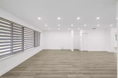 Living - 8253 W 14th Ct, Hialeah, FL 33014 photo 6 of 7