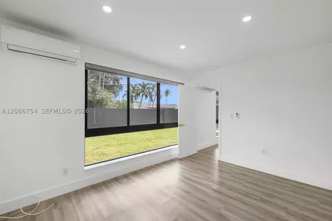 Bedroom - 8253 W 14th Ct, Hialeah, FL 33014 photo 2 of 3