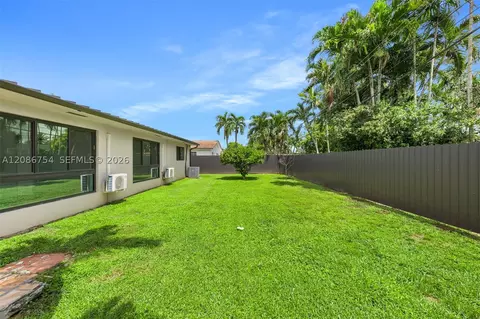 Exterior - 8253 W 14th Ct, Hialeah, FL 33014 photo 2 of 4