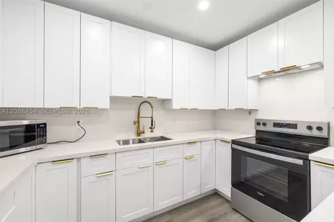 Kitchen - 8253 W 14th Ct, Hialeah, FL 33014 photo 2 of 2